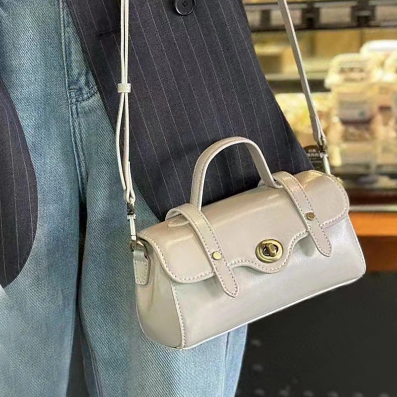 Women's Tanned Leather Cowhide Cambridge Fashion Vintage Crossbody Bags