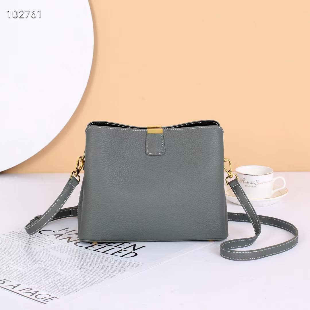 Women's Summer Layer Cowhide Vintage Leather Shoulder Bags