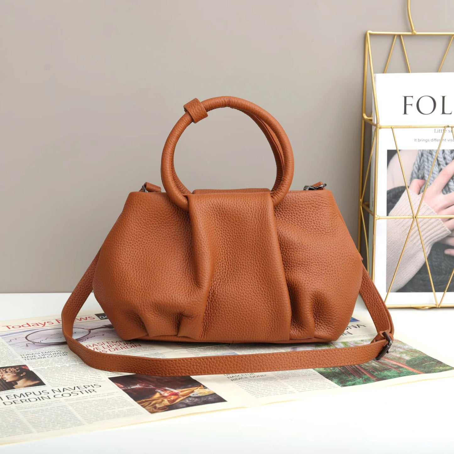Women's Design High-grade Fashionable Pleated Cloud Western Shoulder Bags