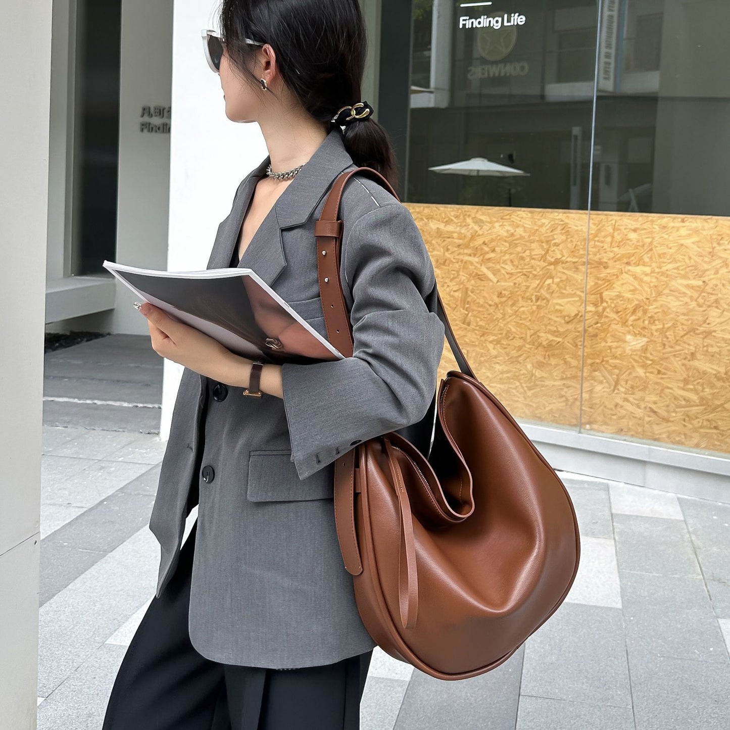 Women's Large Capacity Genuine Leather Simple High-grade Bags