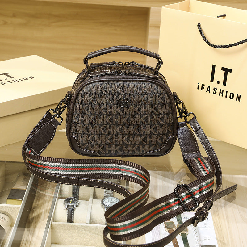 Women's New Popular Fashionable Niche Portable Bags