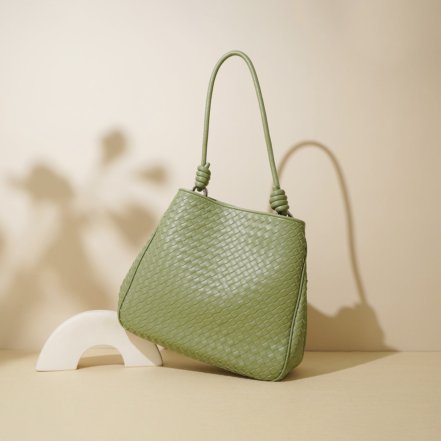 Female Braided Leather Big Fashion Bends Shoulder Bags