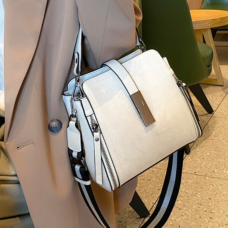 Women's Genuine Leather Fashionable Retro Portable High Sense Shoulder Bags