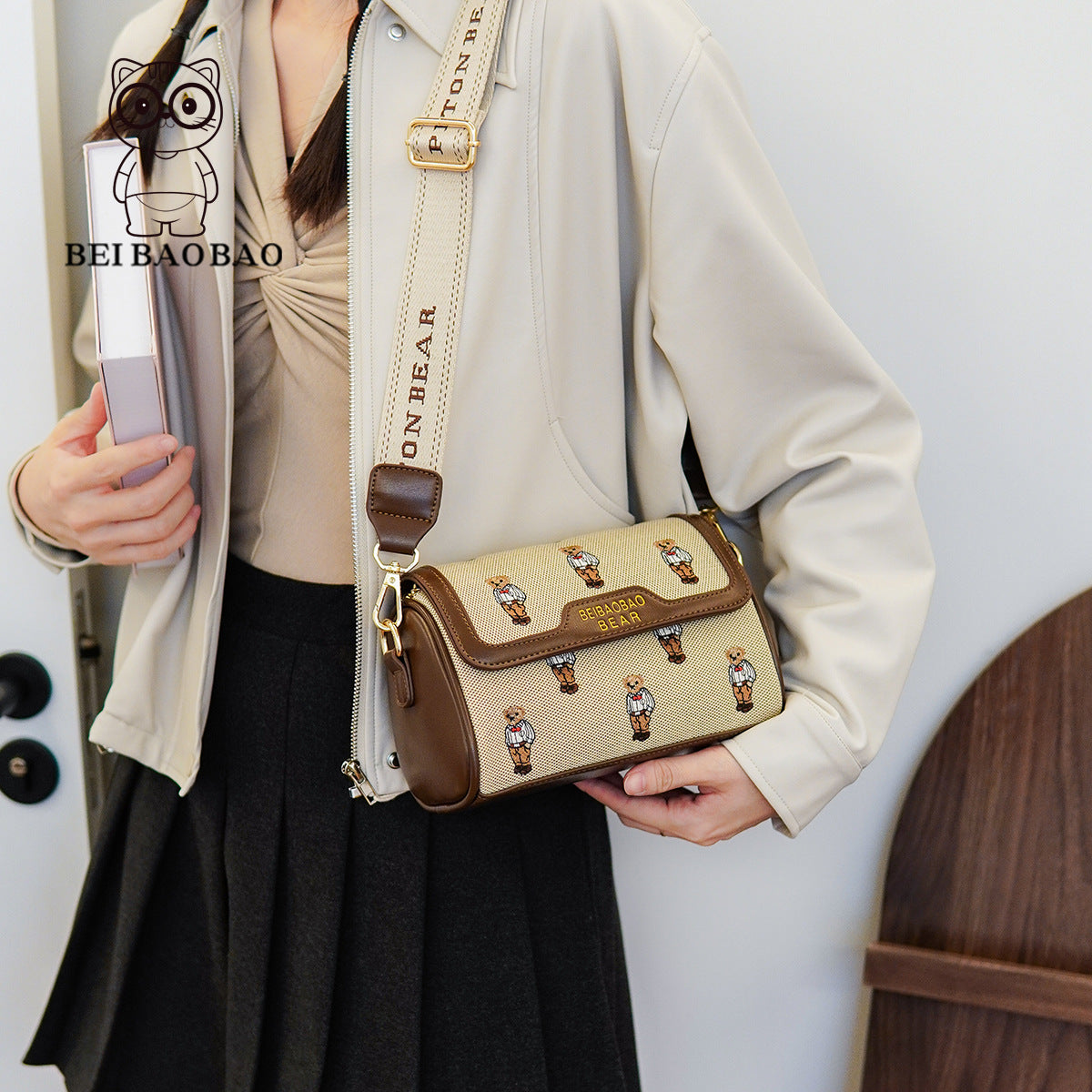 Women's Source Retro Embroidered Korean Style Shoulder Bags