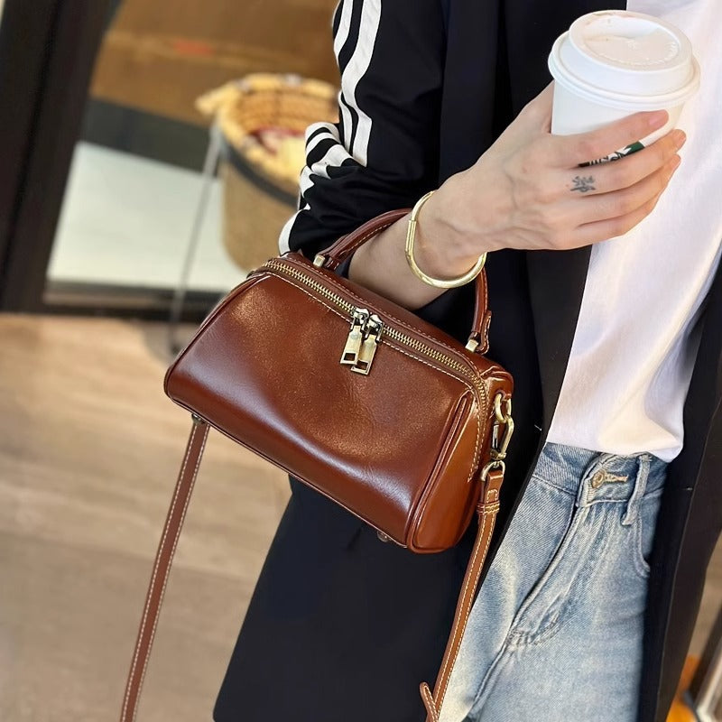 Women's Genuine Leather Retro High-grade Pillow Commuter Handbags