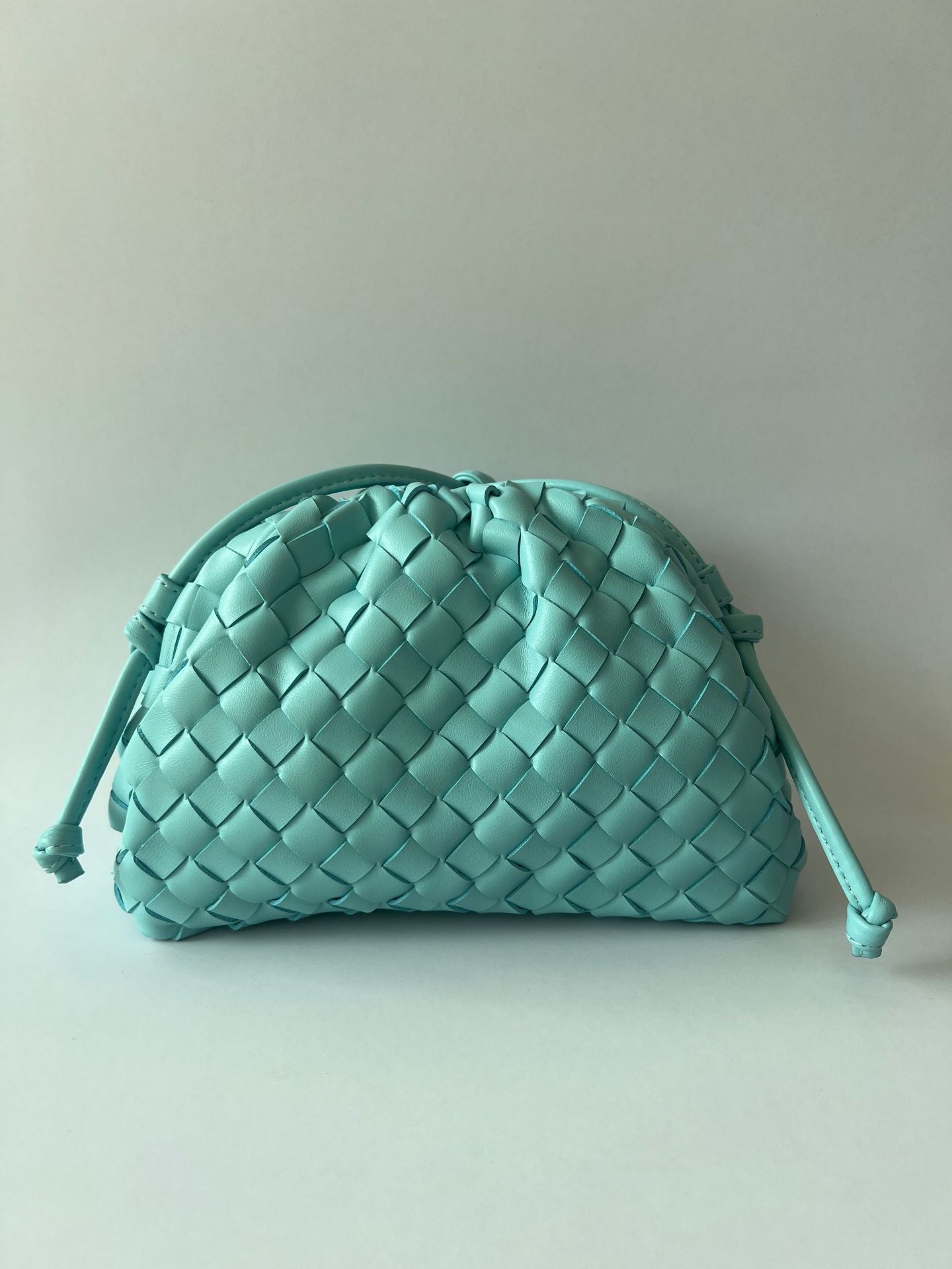Women's Niche Woven Cloud Hand-held Soft Leather Dumpling Handbags