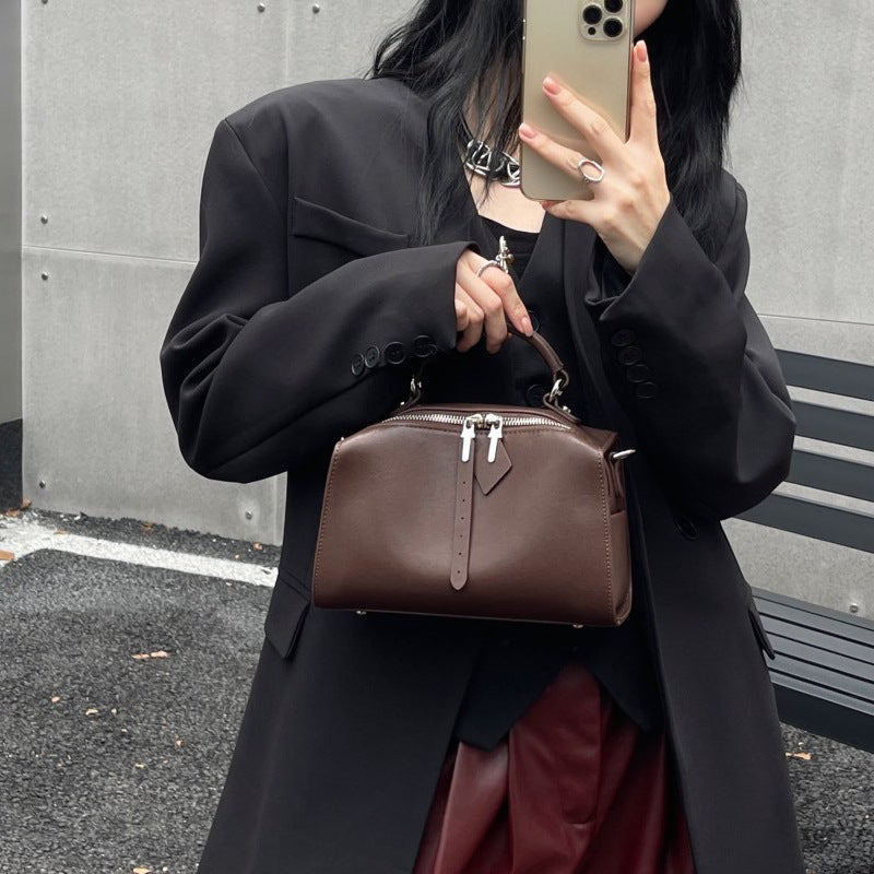 Women's Leather Fashionable Large Capacity Soft Western Handbags