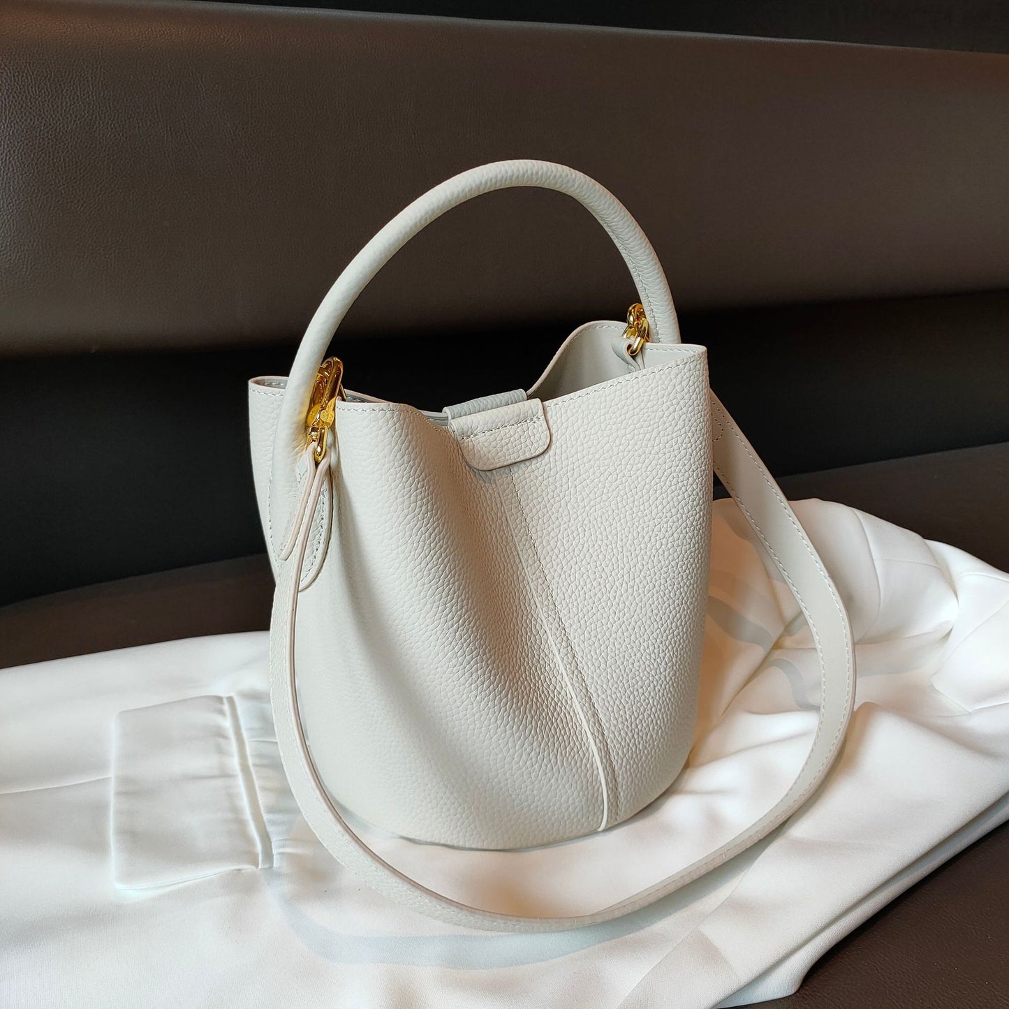 Top Layer Cowhide Deformation Large Capacity Handbags