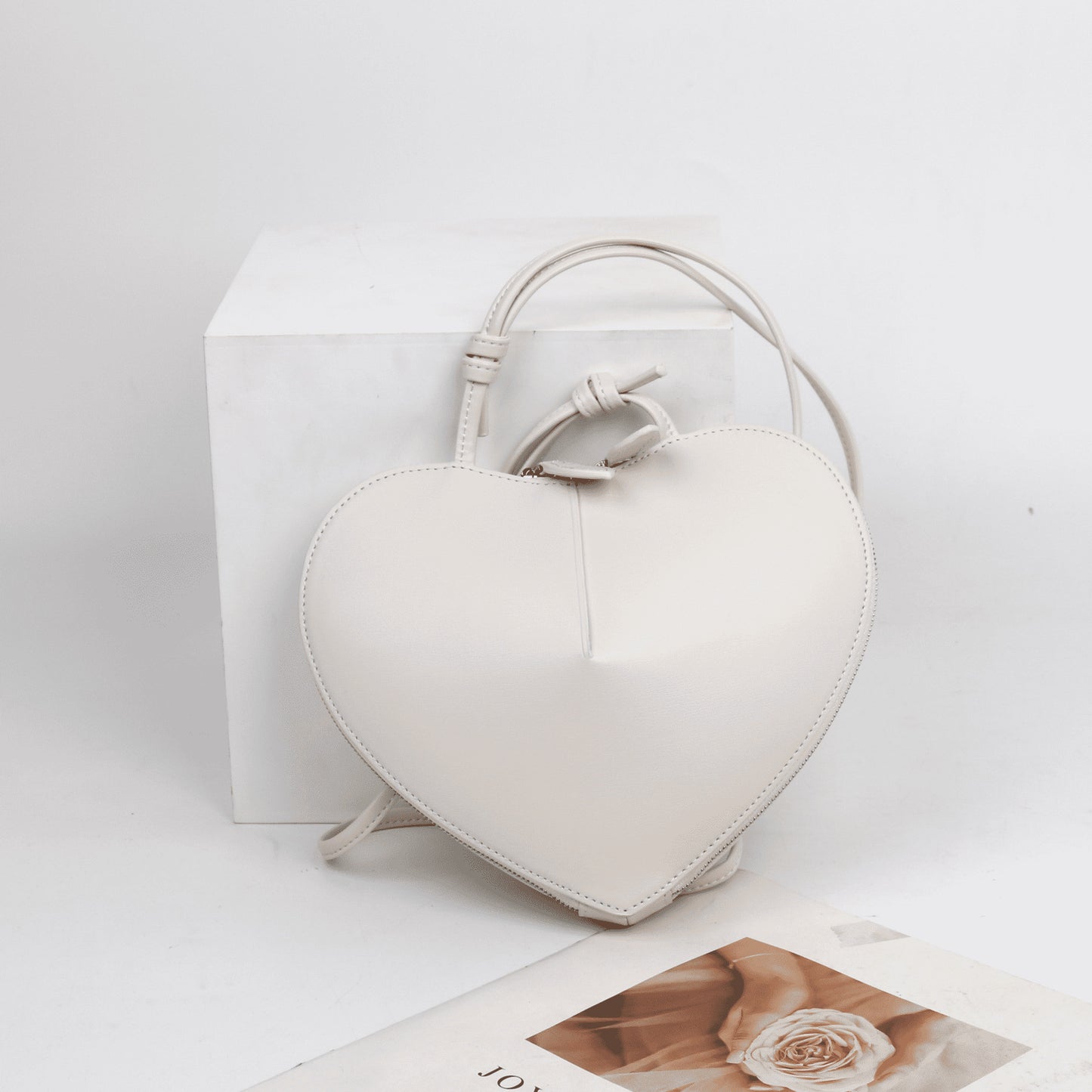 Women's Heart Love Popular Fashion Best-selling Design Handbags