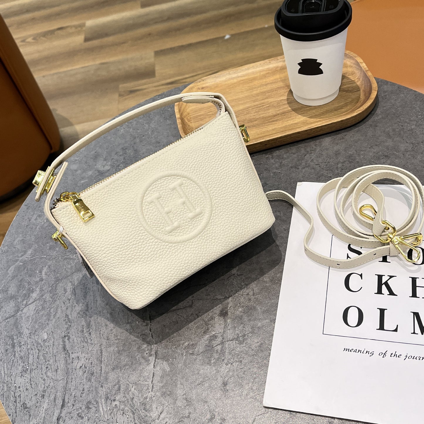 Women's Lunch Box Word Genuine Leather Portable Large Crossbody Bags