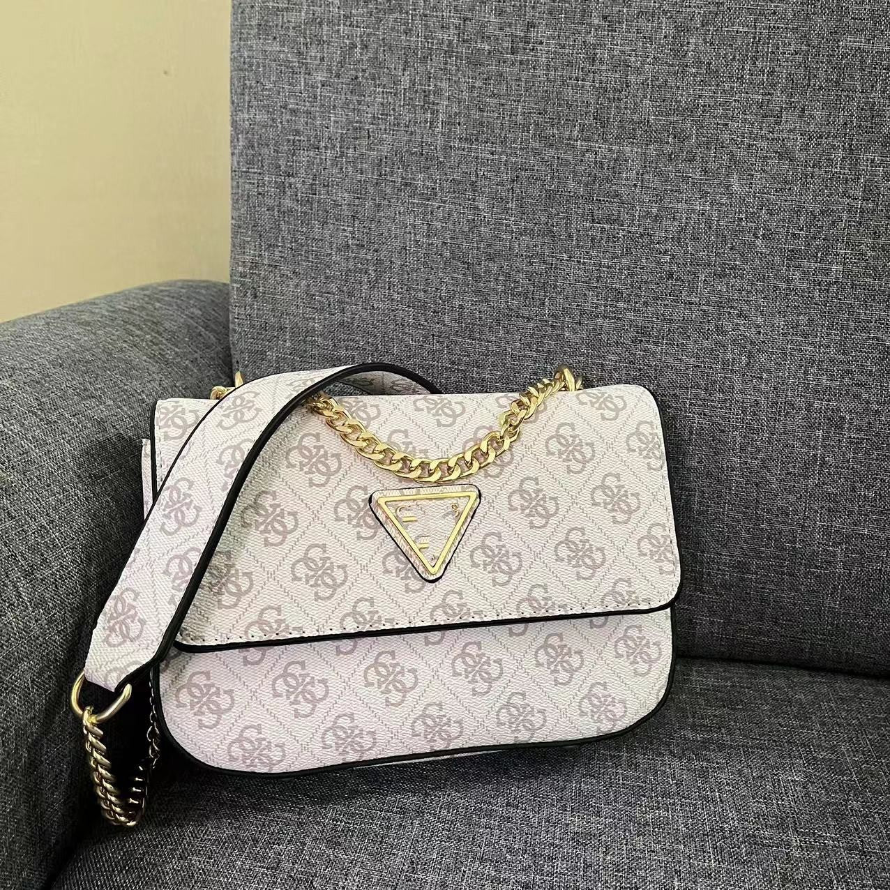 Women's Simple Chain Stitching Printing Solid Color Fashion Shoulder Bags