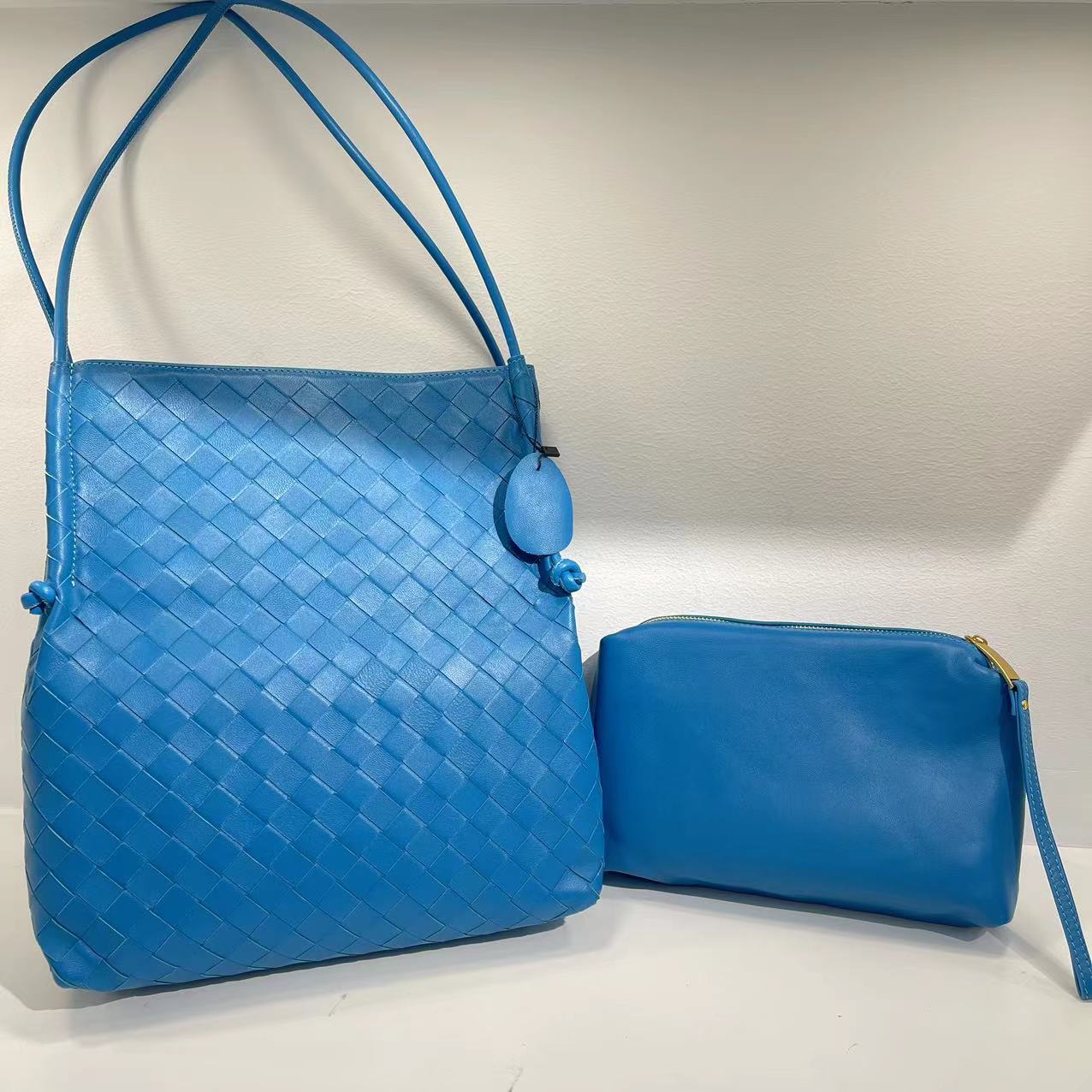 Women's Sheepskin Combination Commute Stylish Textured Woven Shoulder Bags
