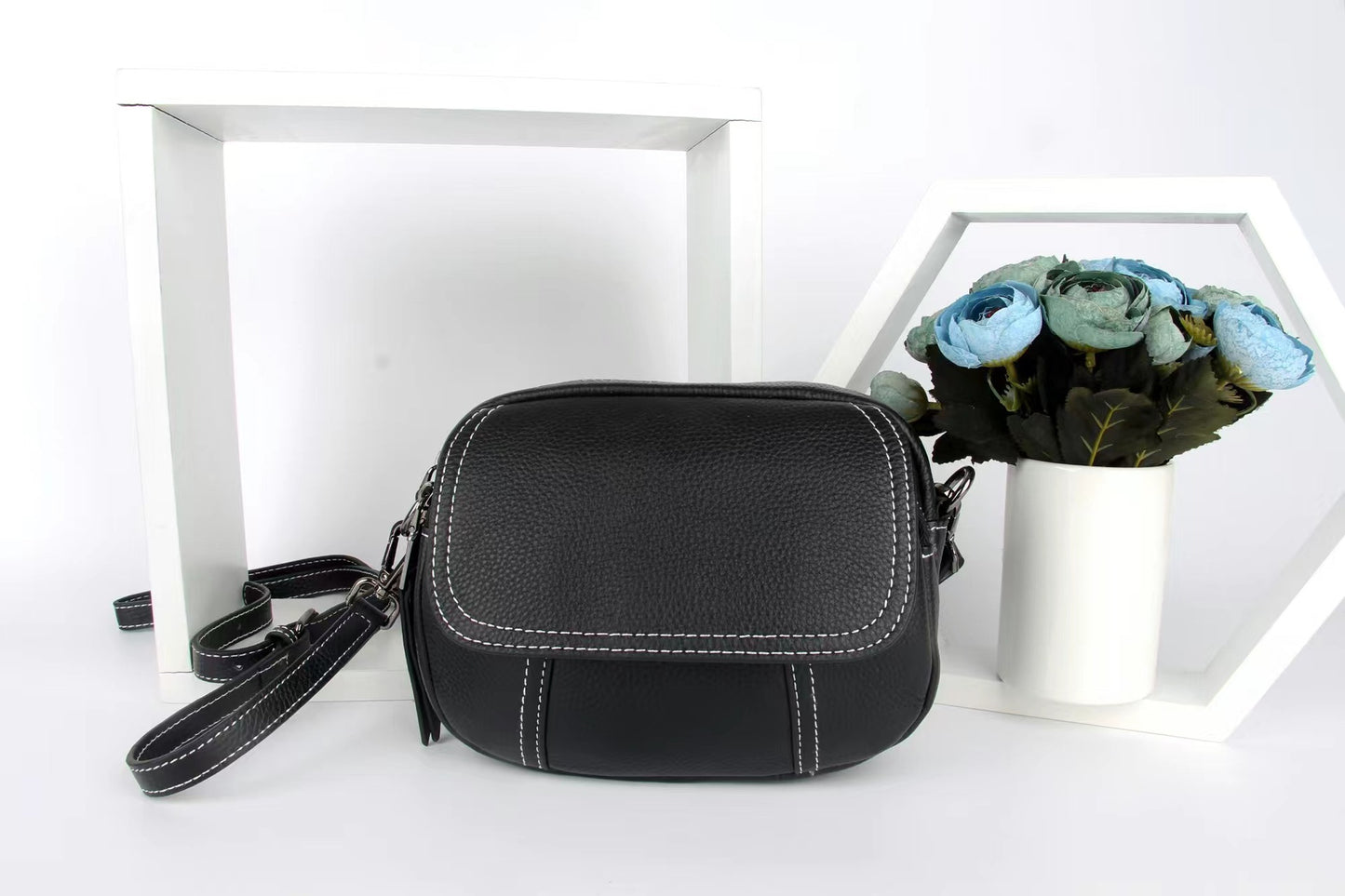Women's Leather Korean Top Layer Cowhide Round Shoulder Bags