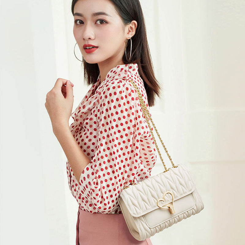 Women's Attractive Fashionable Design Chain Retro Handbags