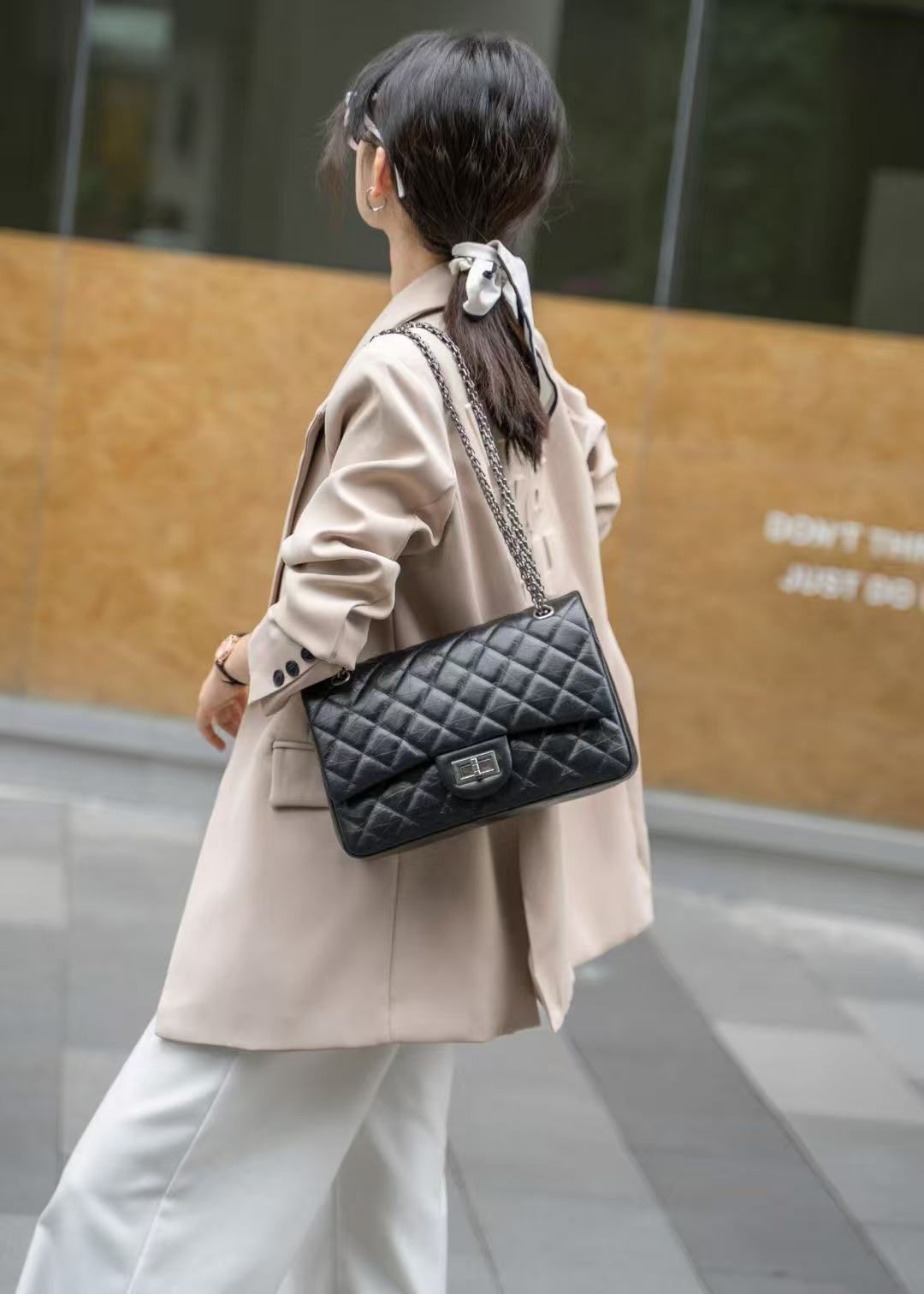 Women's Sheepskin Large Capacity Chain Single Portable Classic Style Bags