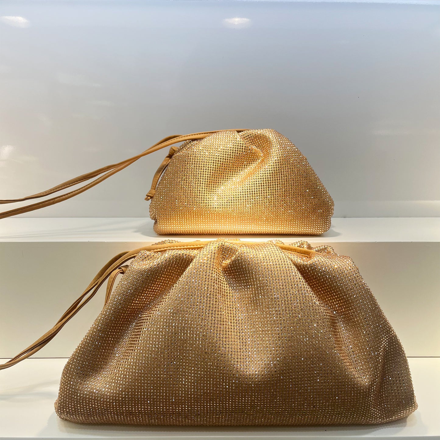 Women's Water Bright Crystal Cloud Fashion Commuter Pleated Crossbody Bags