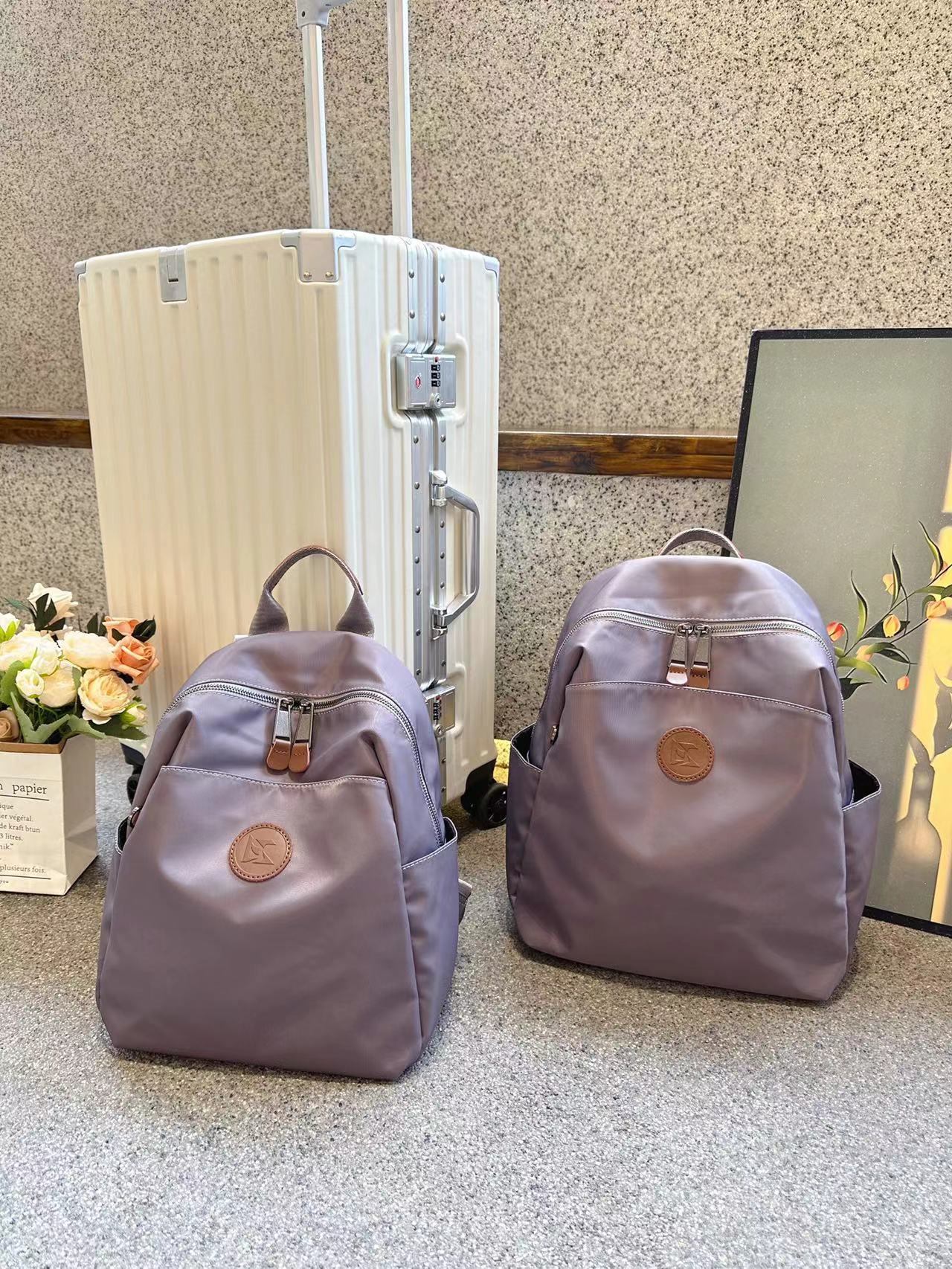 Women's Fashionable Oxford Cloth Lightweight Size Backpacks