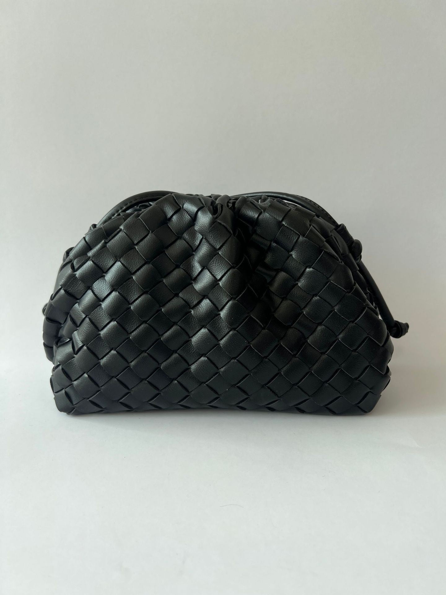 Large Size Cloud Woven Capacity Clip Crossbody Bags