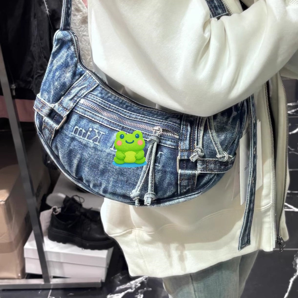 Women's Jean Li Metal Portable Dumpling Shoulder Bags