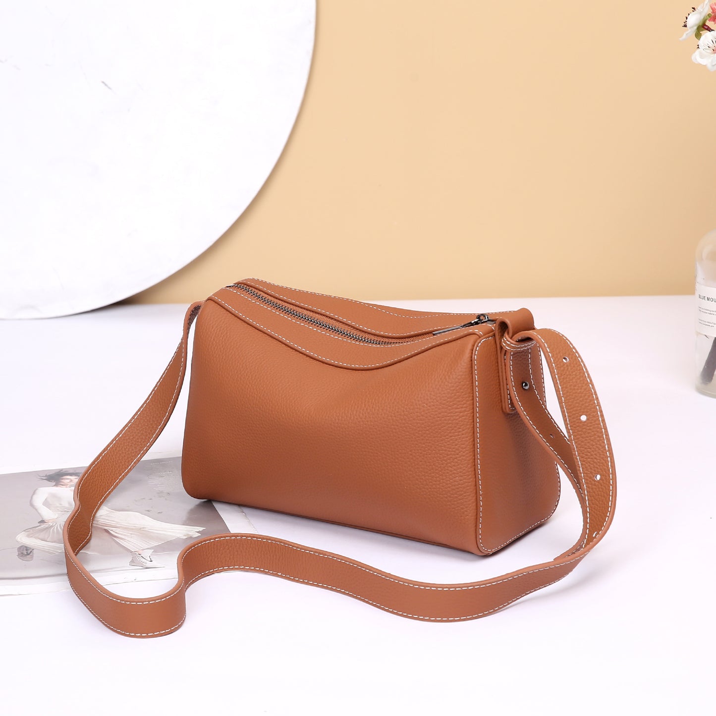Women's Top Layer Leather Large Capacity Fashion Simple Bags