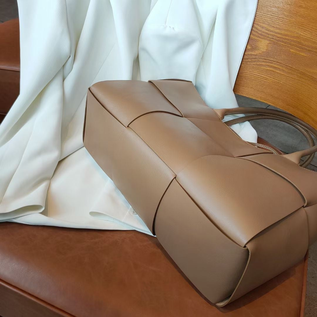 Genuine Leather Portable Big Large Capacity Shoulder Bags