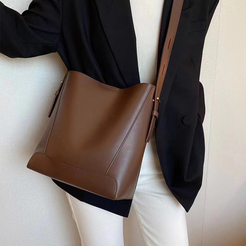 Women's High-grade Texture Fashionable Large Capacity Commuter Shoulder Bags