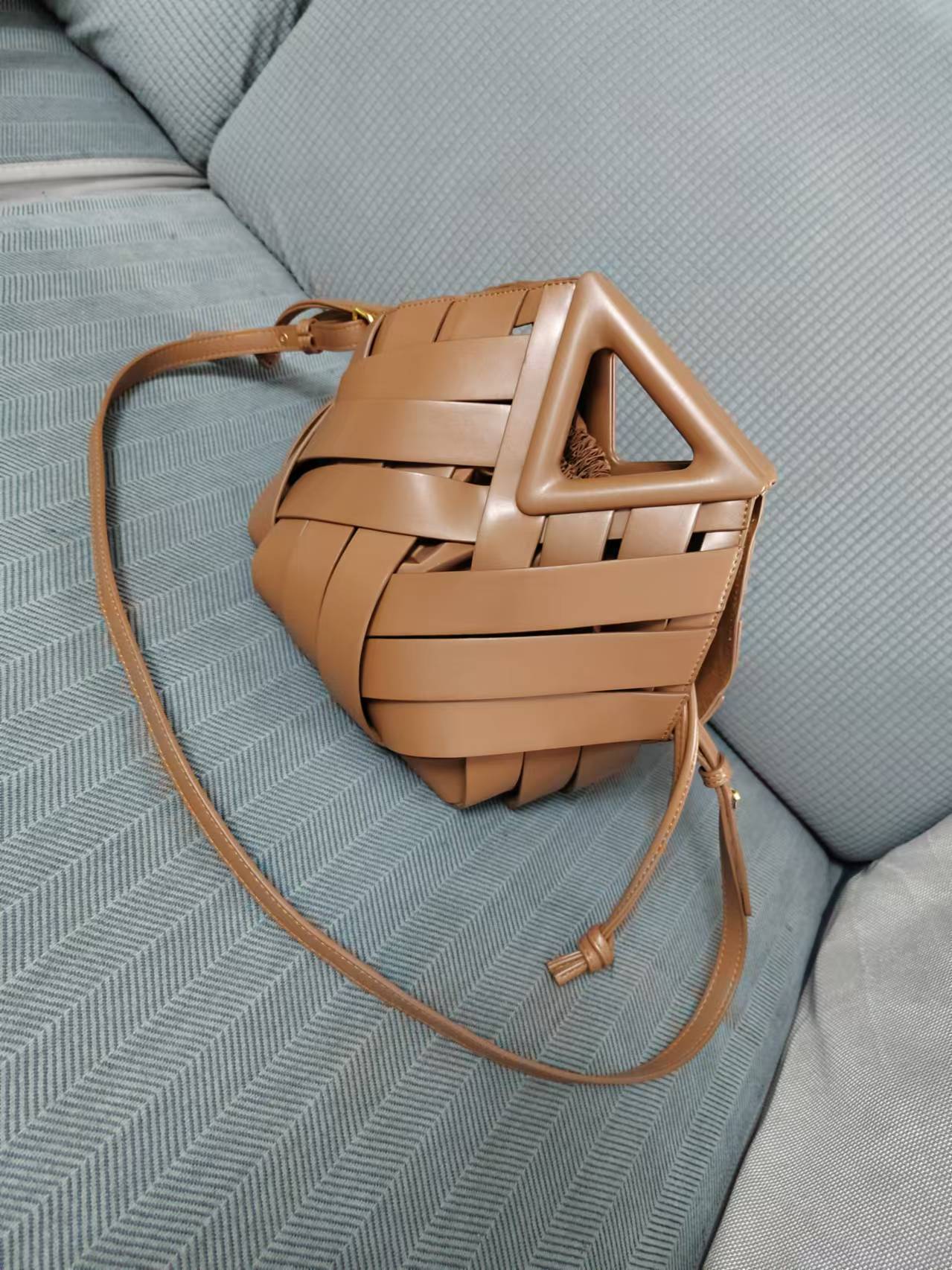 Women's Basket Design Elegant Fashion Inverted Triangle Bags