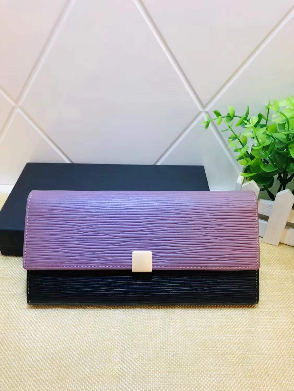 Women's Korean Mid-length Water Ripple Leather Ladies Wallets