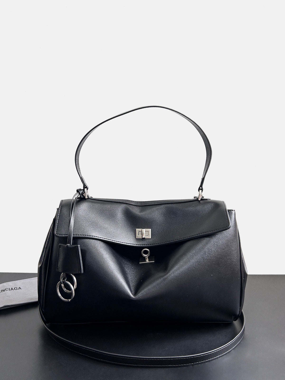 Women's Version Smooth Calfskin Portable Underarm Leisure Shoulder Bags