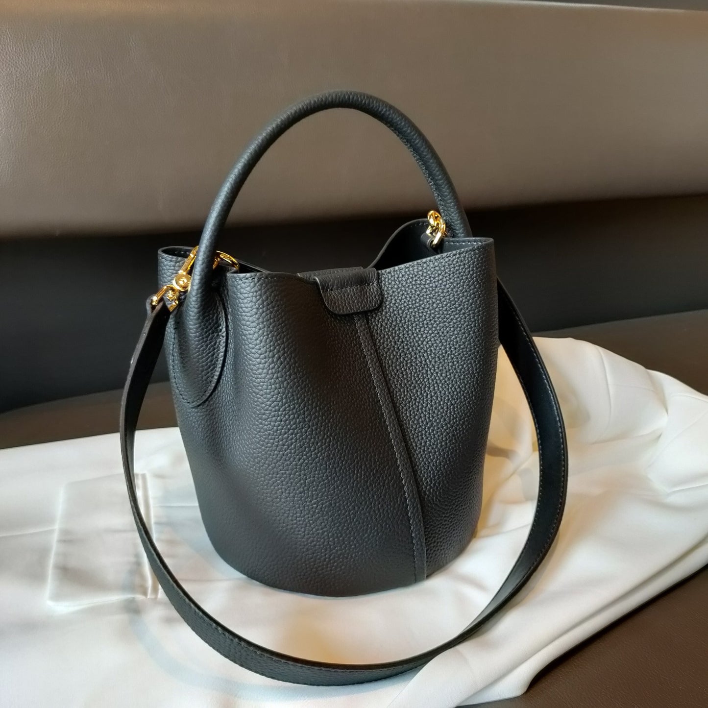 Top Layer Cowhide Deformation Large Capacity Handbags