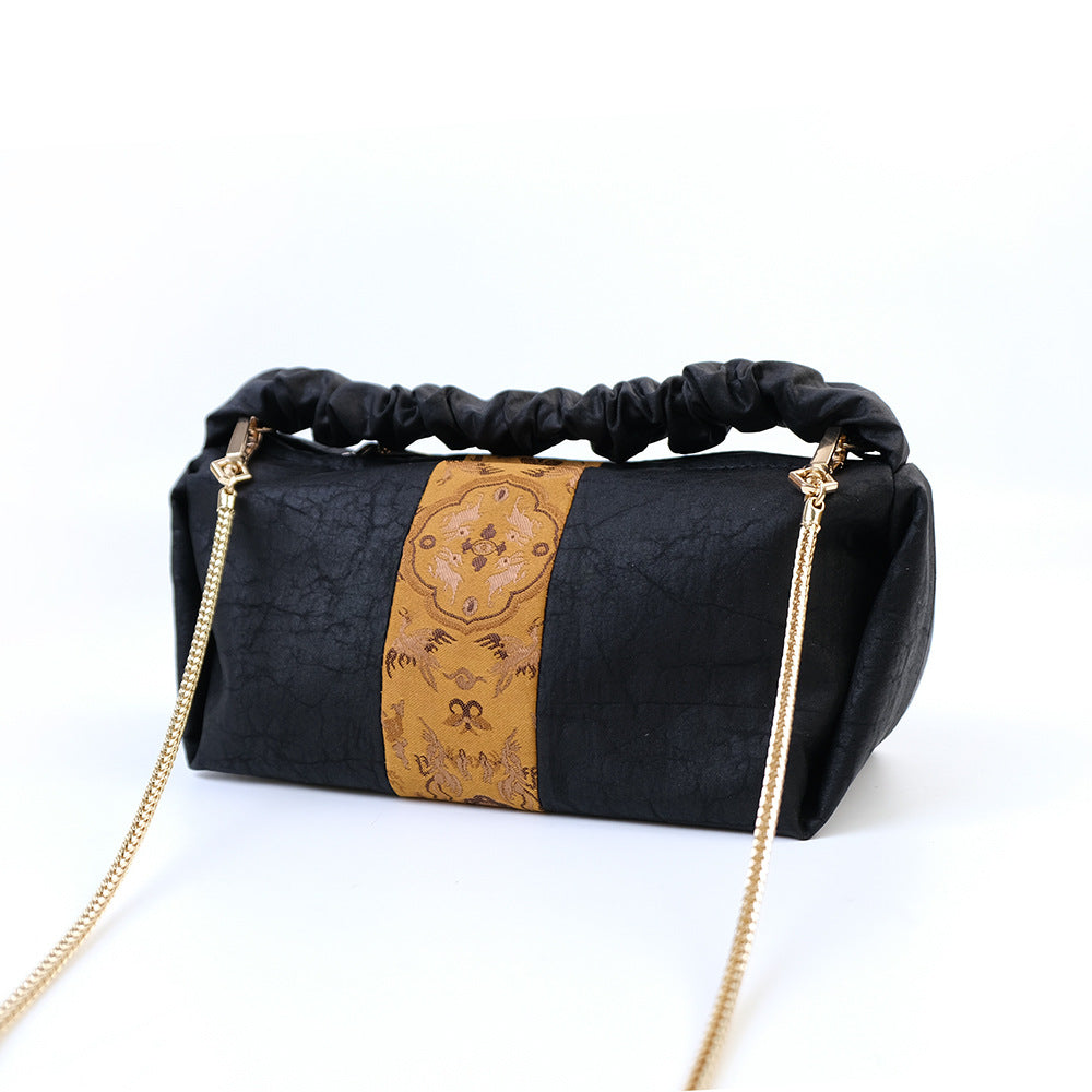 Women's Yarn Source National Style Clutch Bags