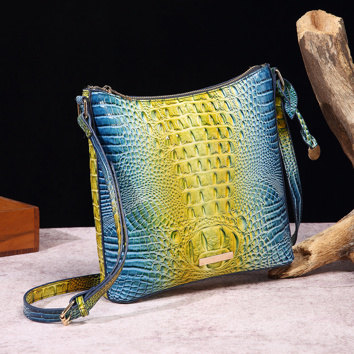 Women's Portable Retro Crocodile Pattern Brahmin Crossbody Bags