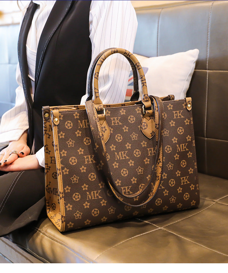 Women's Large Capacity Fashionable High-grade Western Style Shoulder Bags