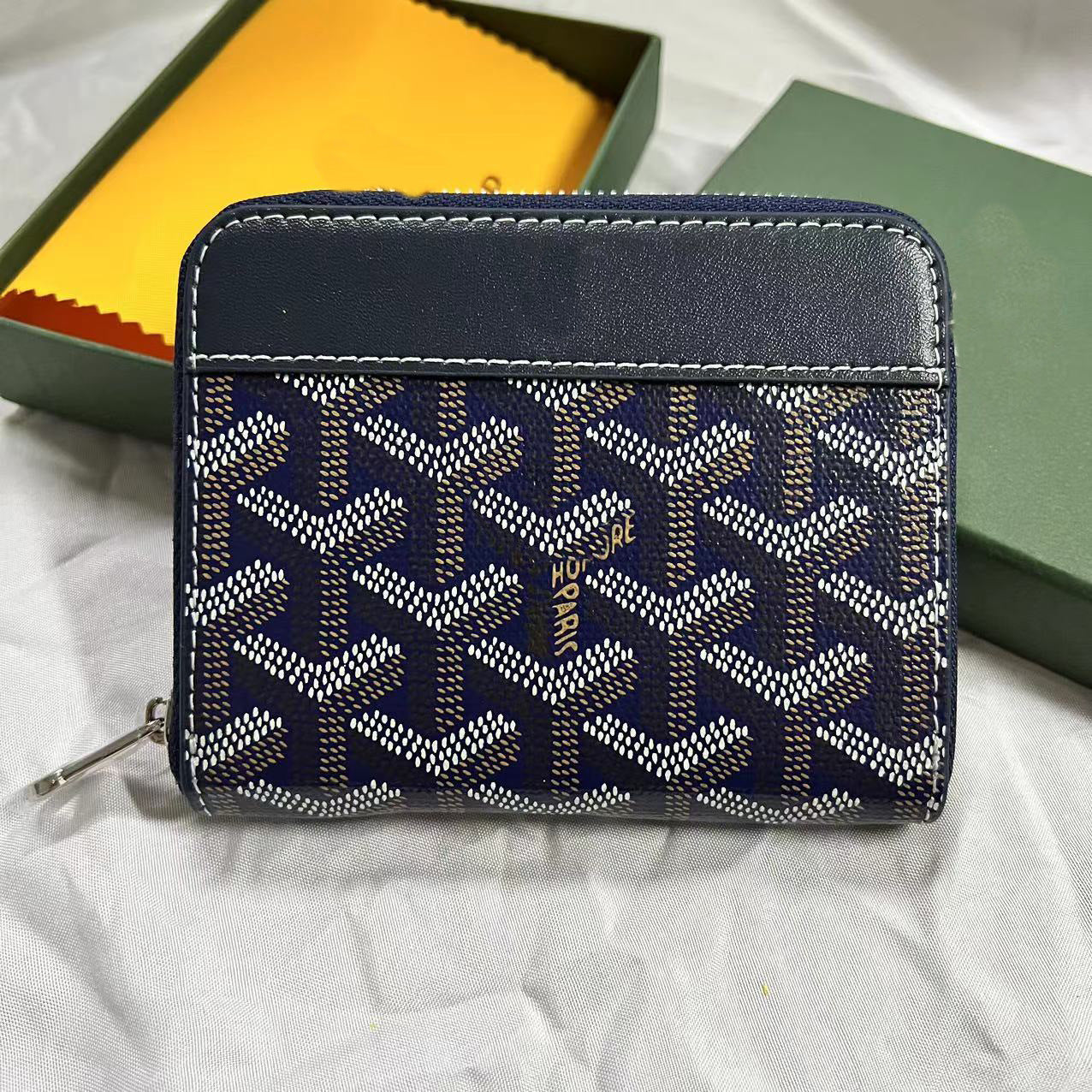 Women's Dog Teeth Short Zipper Storage Purses