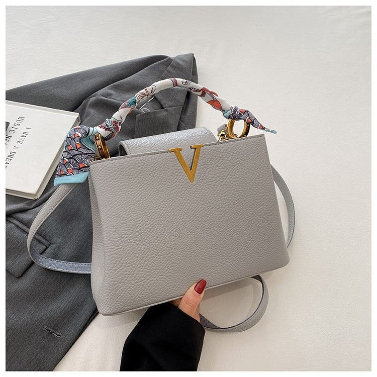 Women's Diana Lychee Pattern V-shaped Golden Edge Shoulder Bags