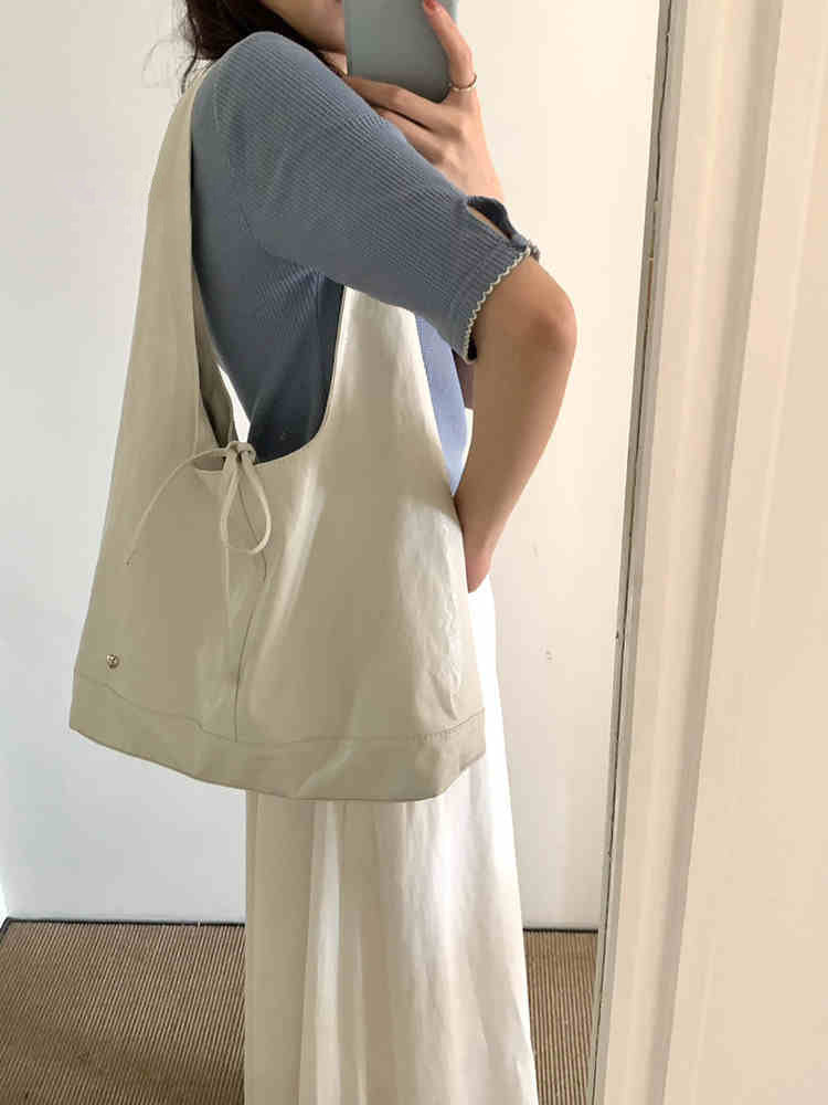 Women's Niche Idle Legal System Bowknot Large Capacity Shoulder Bags