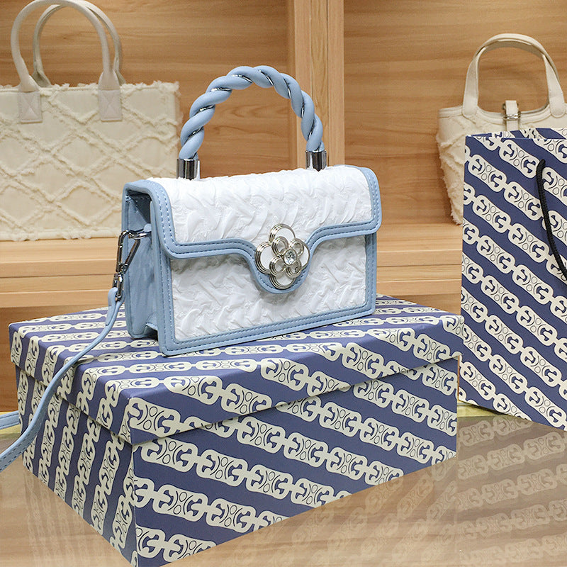 Hand-woven Niche Color Matching Pleated Portable Handbags