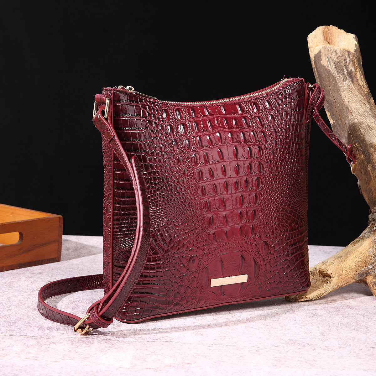 Women's Portable Retro Crocodile Pattern Brahmin Crossbody Bags