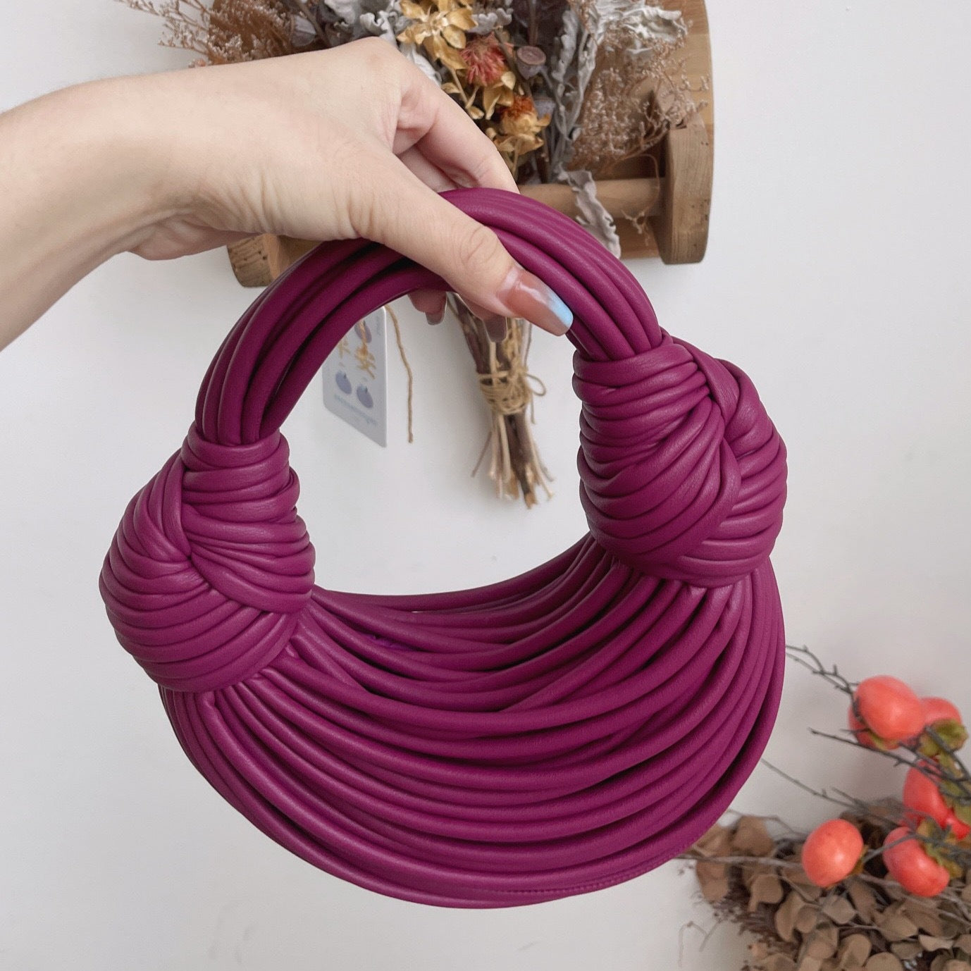 Women's Trendy Knotted Woven Hand-held Fashionable Bread Handbags