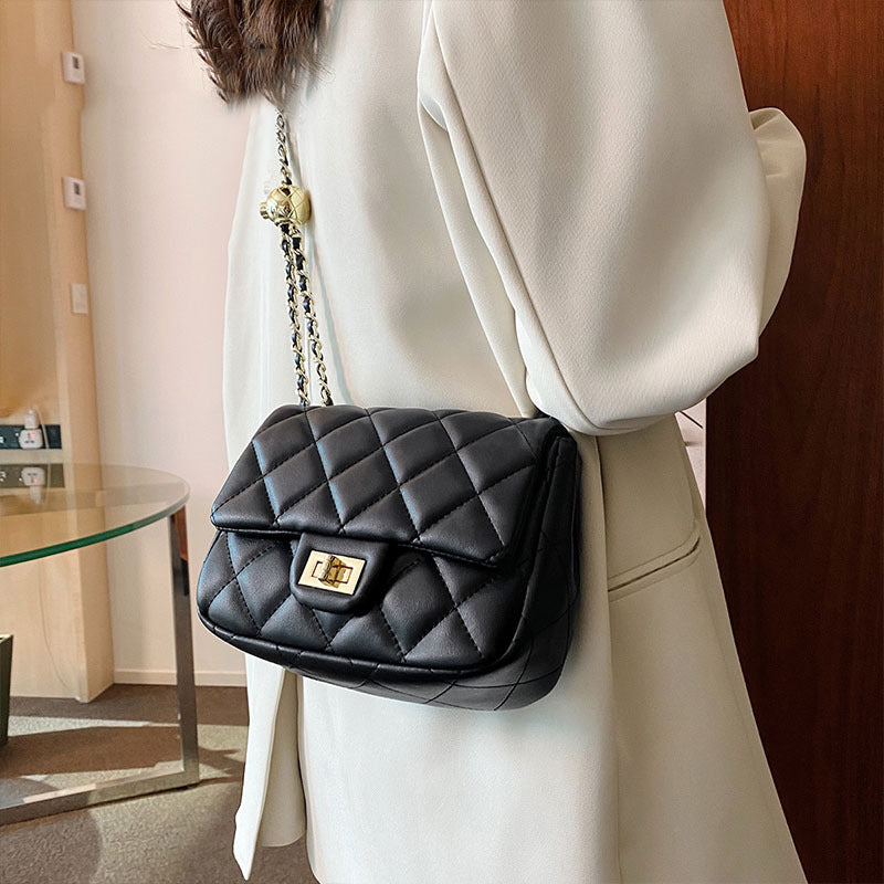 Women's Cattle Leather Street Fashion Golden Ball Shoulder Bags