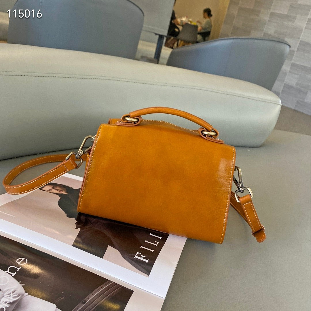 Women's Pillow Trendy Cylinder Rivet Fashion Pouch Shoulder Bags