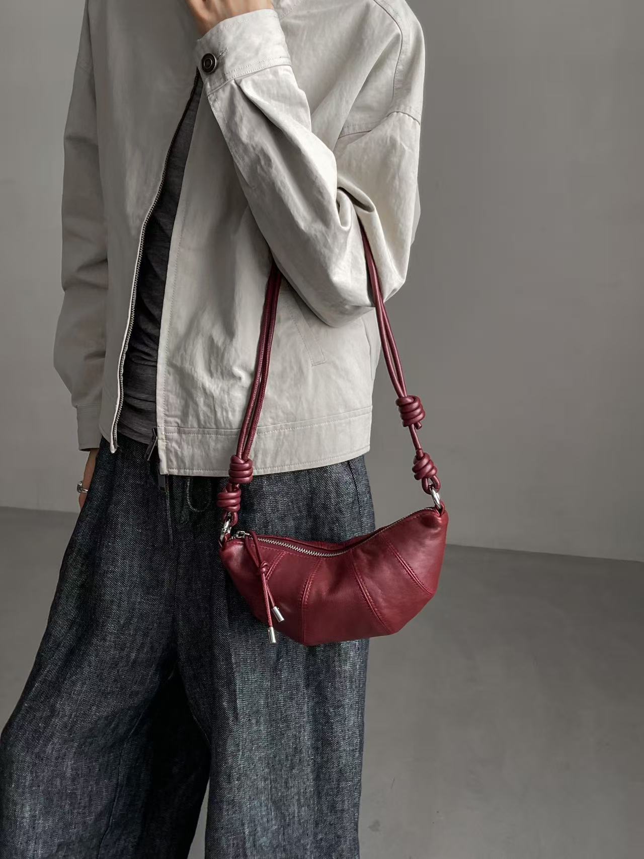 Women's Niche Croissant Fashion Genuine Leather Underarm Bags