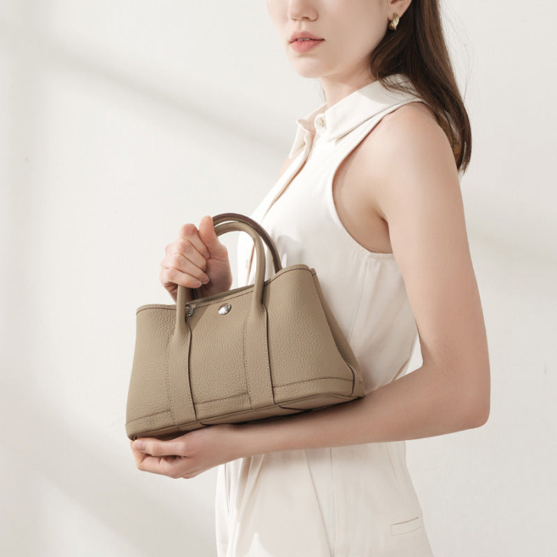 Women's First Layer Cowhide Genuine Leather Retro Crossbody Bags