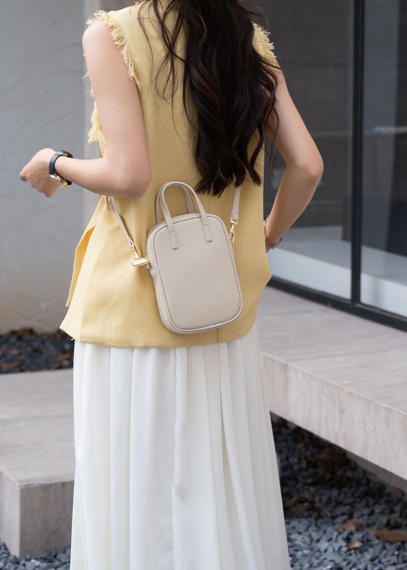 Stylish Glamorous Women's Nine Mobile Simple Crossbody Bags