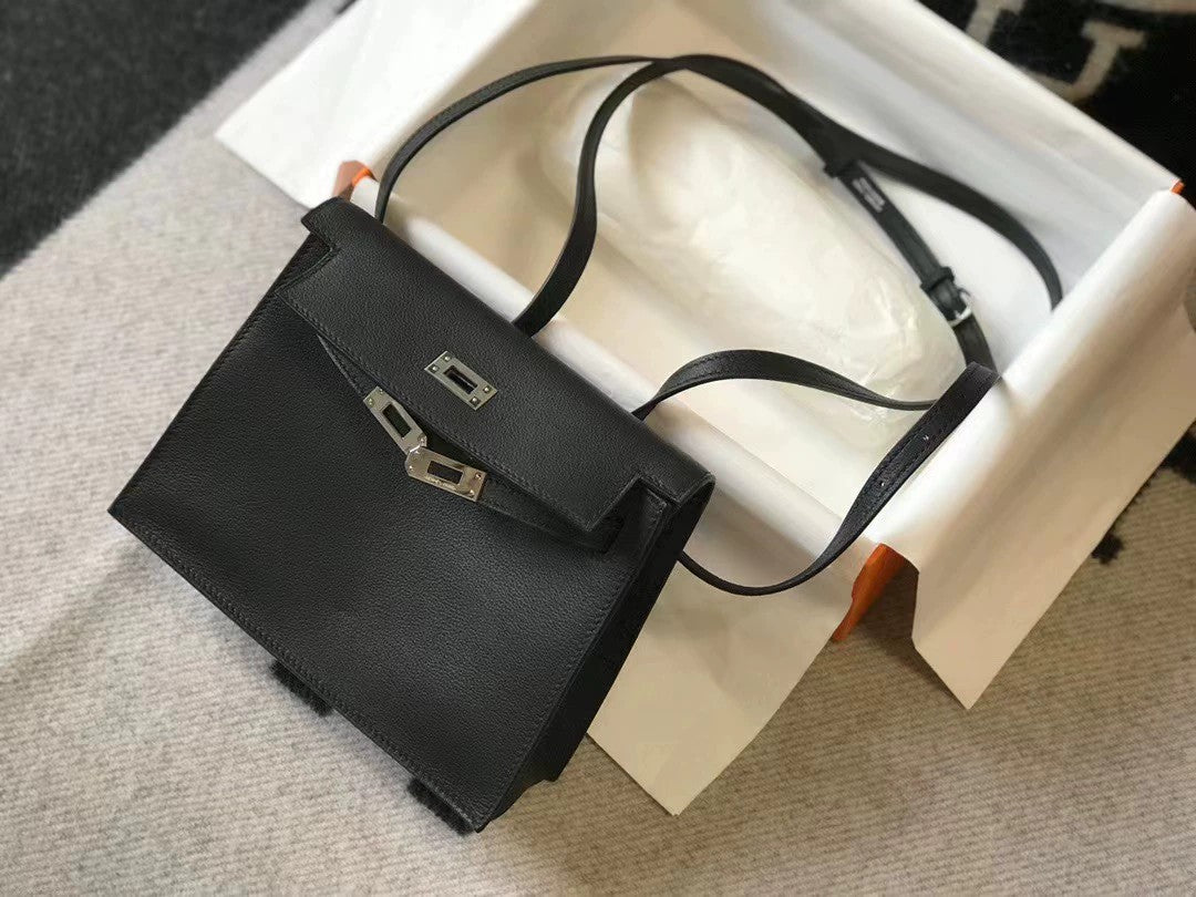 Women's Wax Line Kelly Dancing Leather Hand Shoulder Bags