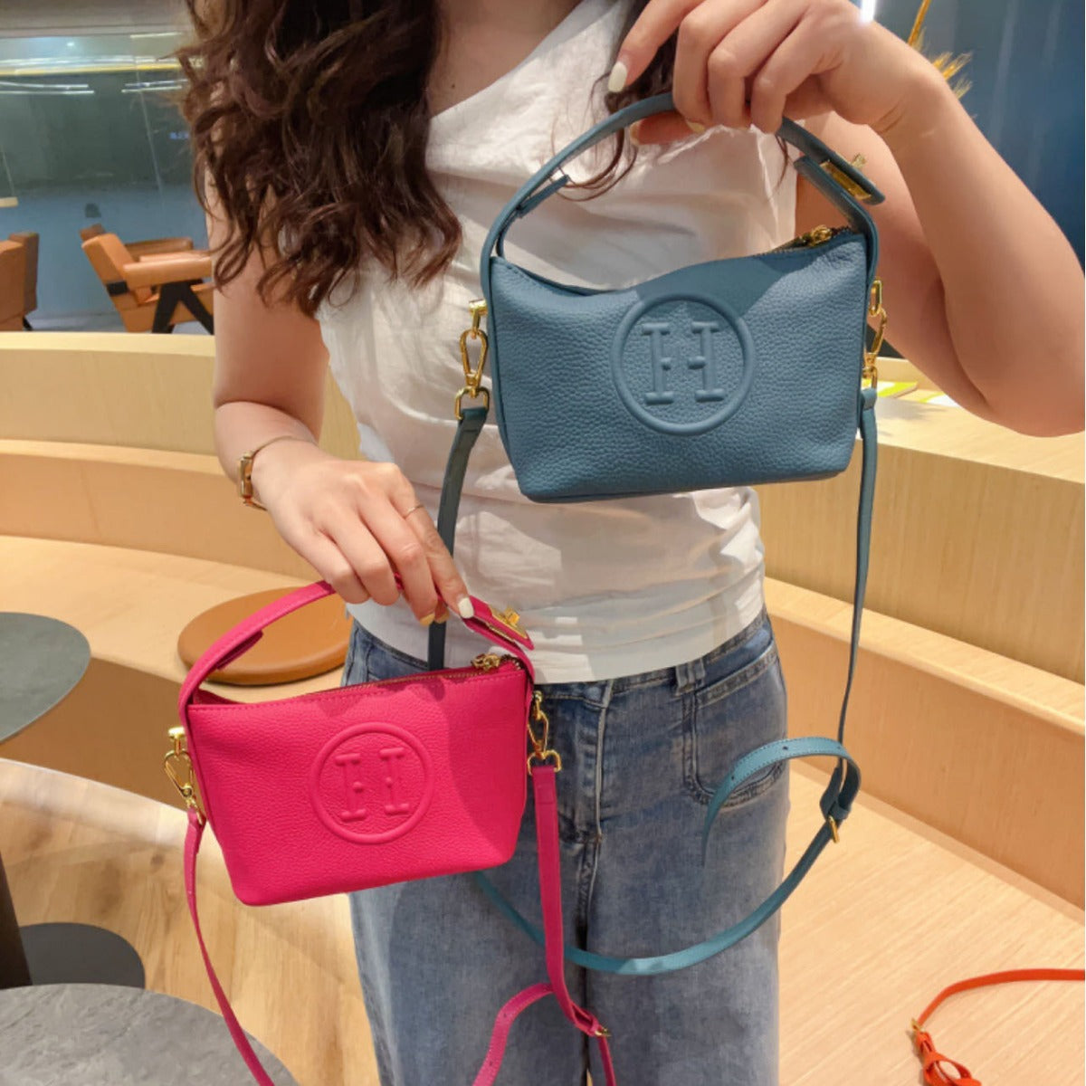 Women's Lunch Box Word Genuine Leather Portable Large Crossbody Bags