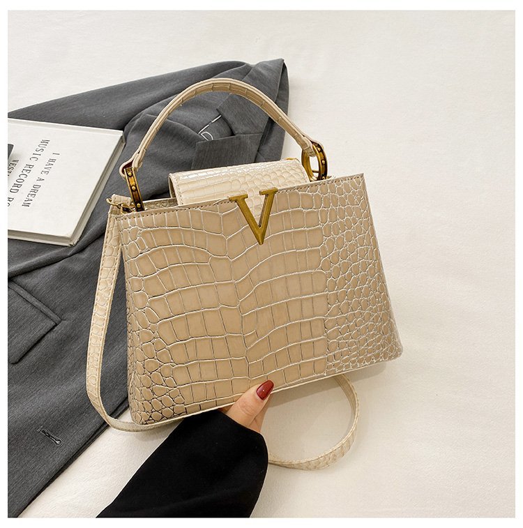 Women's Diana Lychee Pattern V-shaped Golden Edge Shoulder Bags