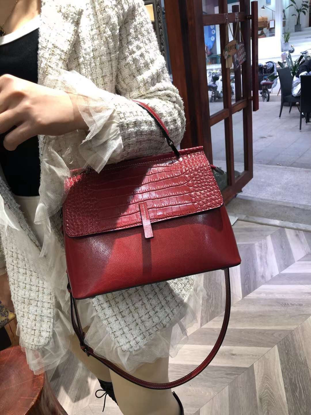 Women's Lady's Genuine Leather Crocodile Pattern Flap Bags
