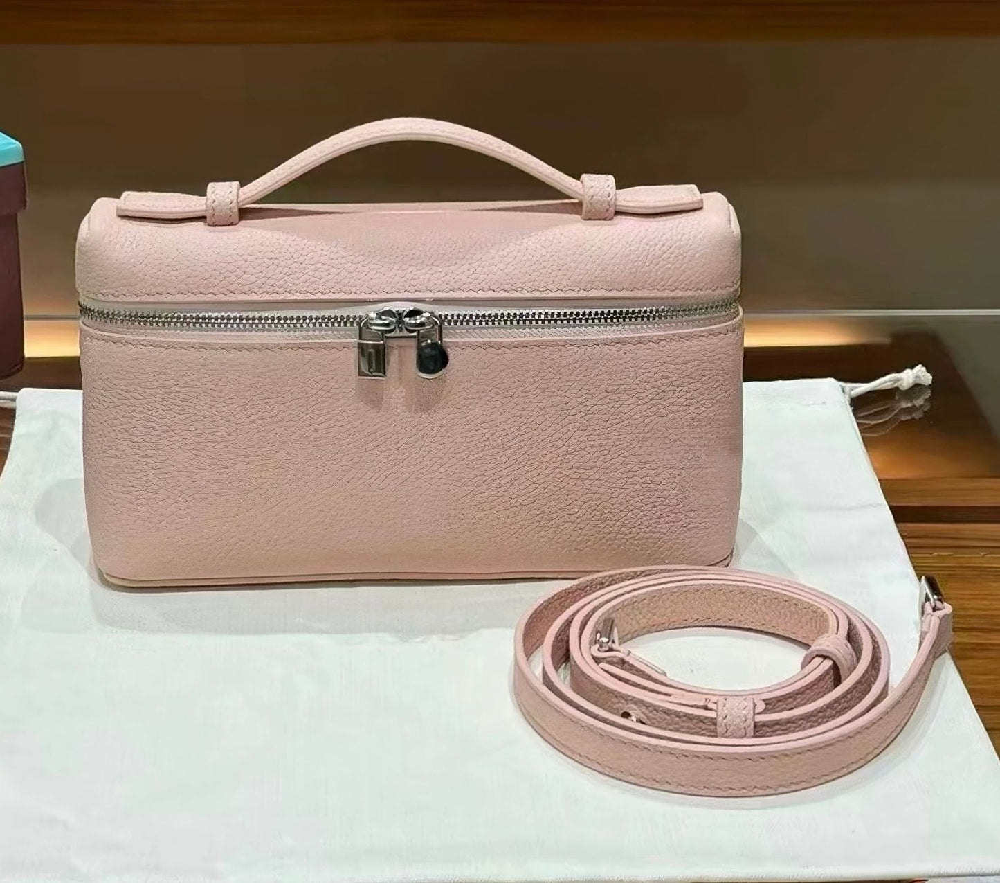 Women's First Layer Cowhide Lunch Box Portable Crossbody Bags