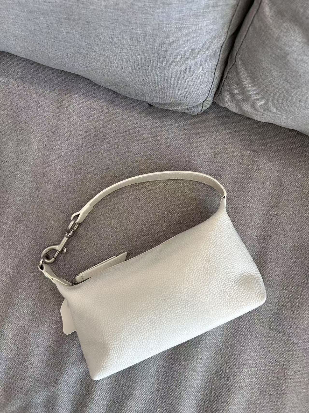 Women's Korean Style Fashion Hand Text Top Layer Handbags